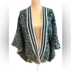 entro NWT Women’s Hunter Green White Cardigan M/L